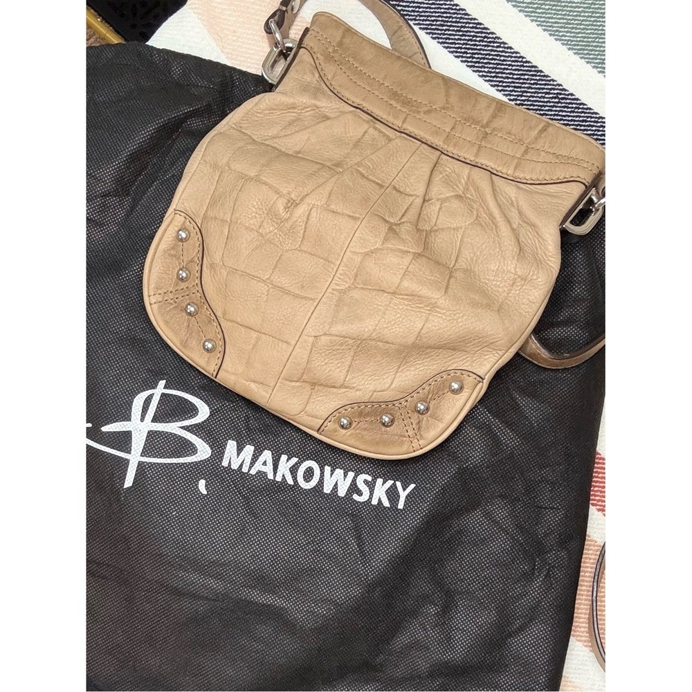 B. Makowsky Crossbody Bag Women OS Tan Pebbled Leather Studded Croc Embossed